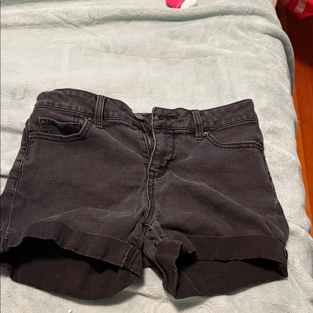 Time and Tru Women's Black Jean Shorts